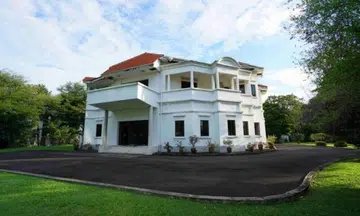 Hong Fok's Cheong family puts up Oxley Rise mansion for sale
