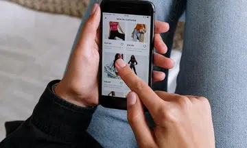 More online shoppers in Singapore influenced by social media ads