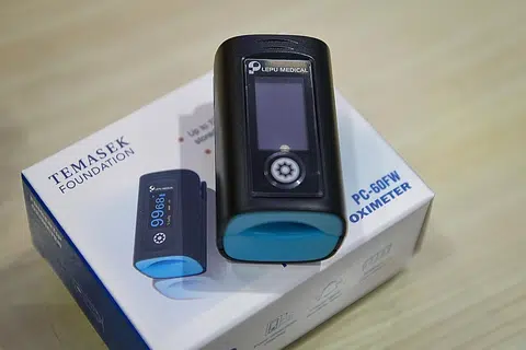 Oximeters given out by Temasek sold online for as much as $30
