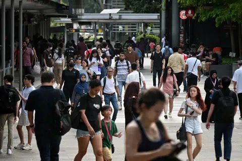 S'pore household income up in 2024