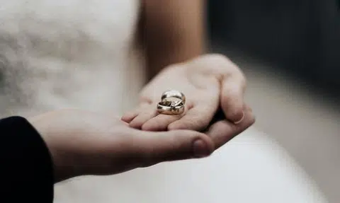 Young S'poreans feel there's no need to marry, but about 7 in 10 want to