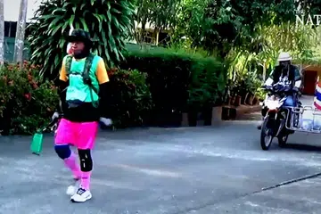 Thai man walks 1,200km to propose to girlfriend