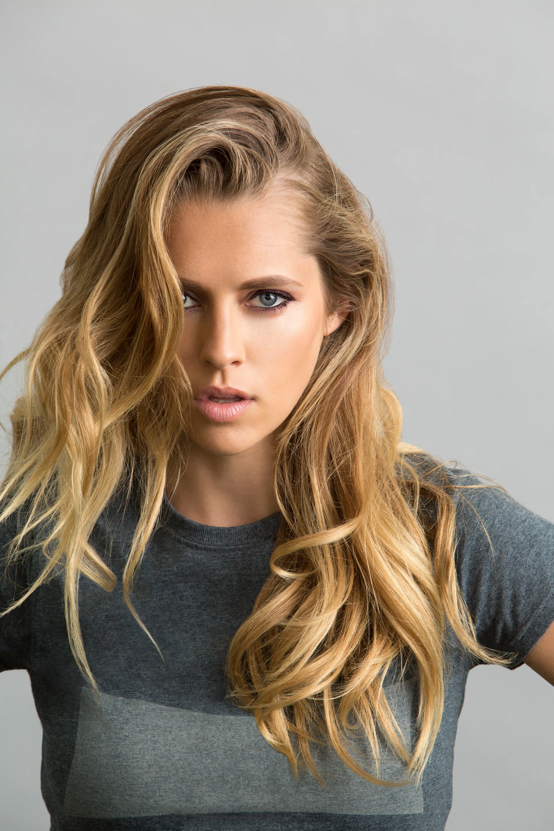 Teresa Palmer.