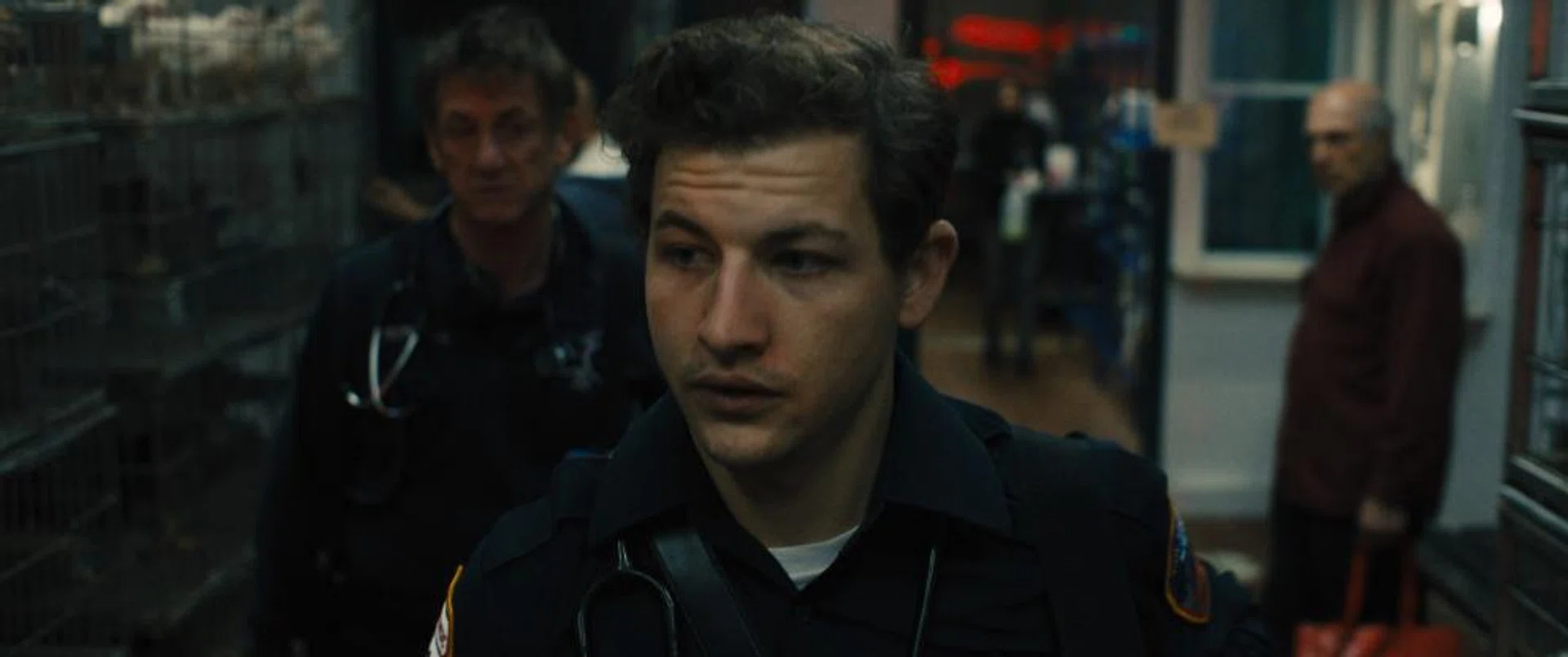 Asphalt City follows wide-eyed rookie Ollie Cross (Tye Sheridan) on his first few days as a paramedic on the streets of New York City.