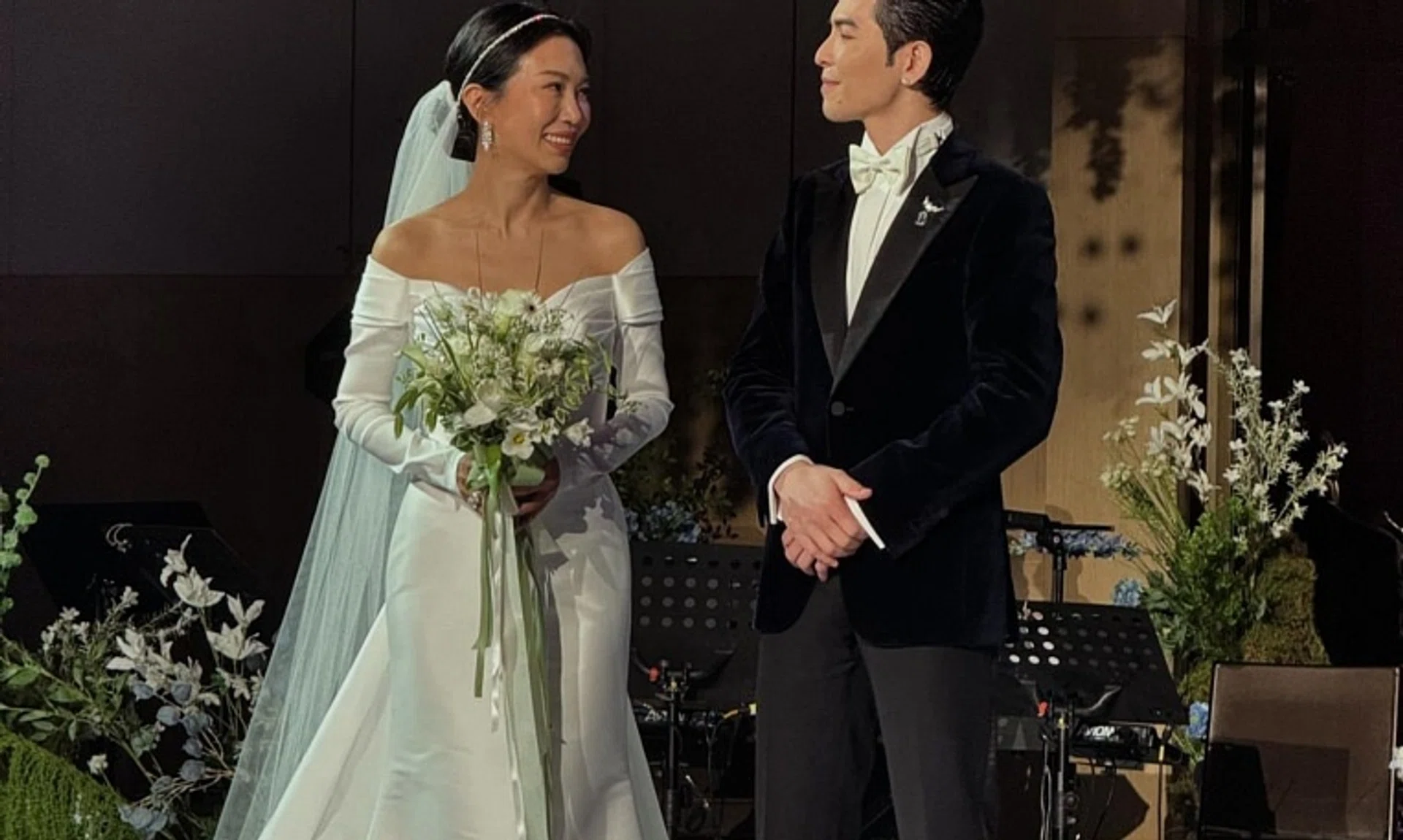 Jam Hsiao and Summer Lin held their wedding dinner in Taipei on Oct 13.
