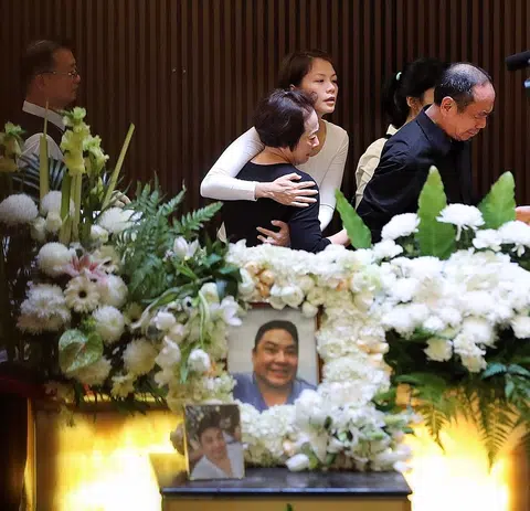 Over 100 family members, friends pay last respects to Ben Goi