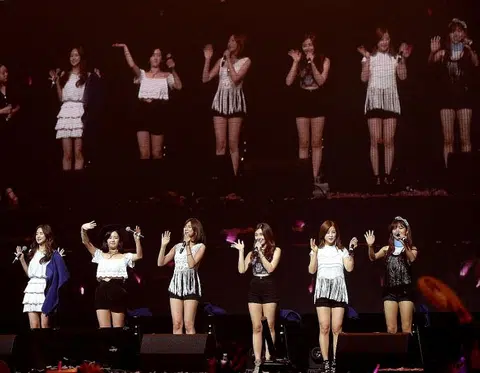 Reliving memories for Apink fans