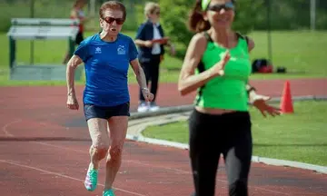 90 years old and still sprinting