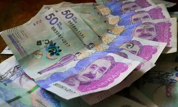 Colombian cop in hospital after gobbling extorted banknotes