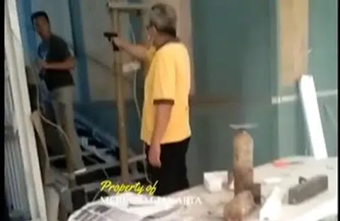 Irate resident threatens renovation worker with airsoft gun