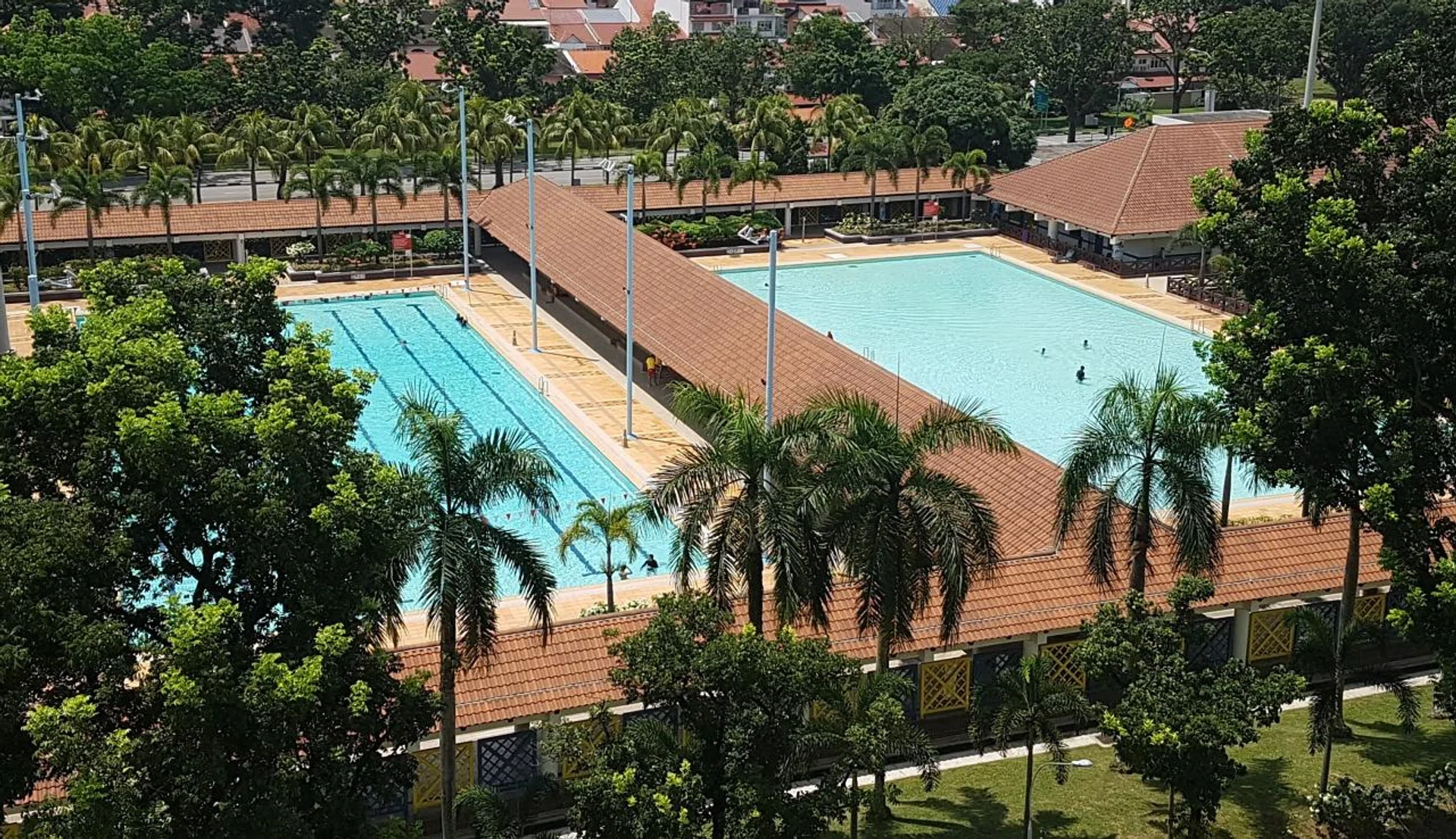 The incident happened at Hougang Swimming Complex. 