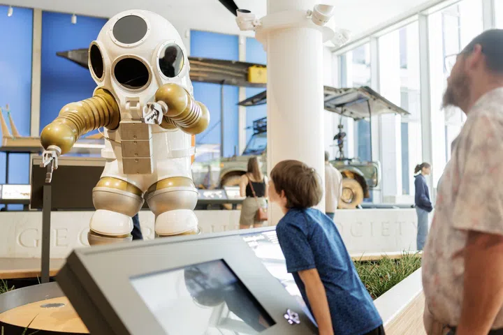 A replica of National Geographic Explorer at Large Sylvia Earle’s JIM suit at the National Geographic Museum of Exploration in Washington, D.C. This artefact is one of many on display in Rolex Explorers Landing, which celebrates the stories, passion, and impact of National Geographic Explorers