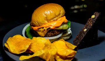 Burger delivery Featured