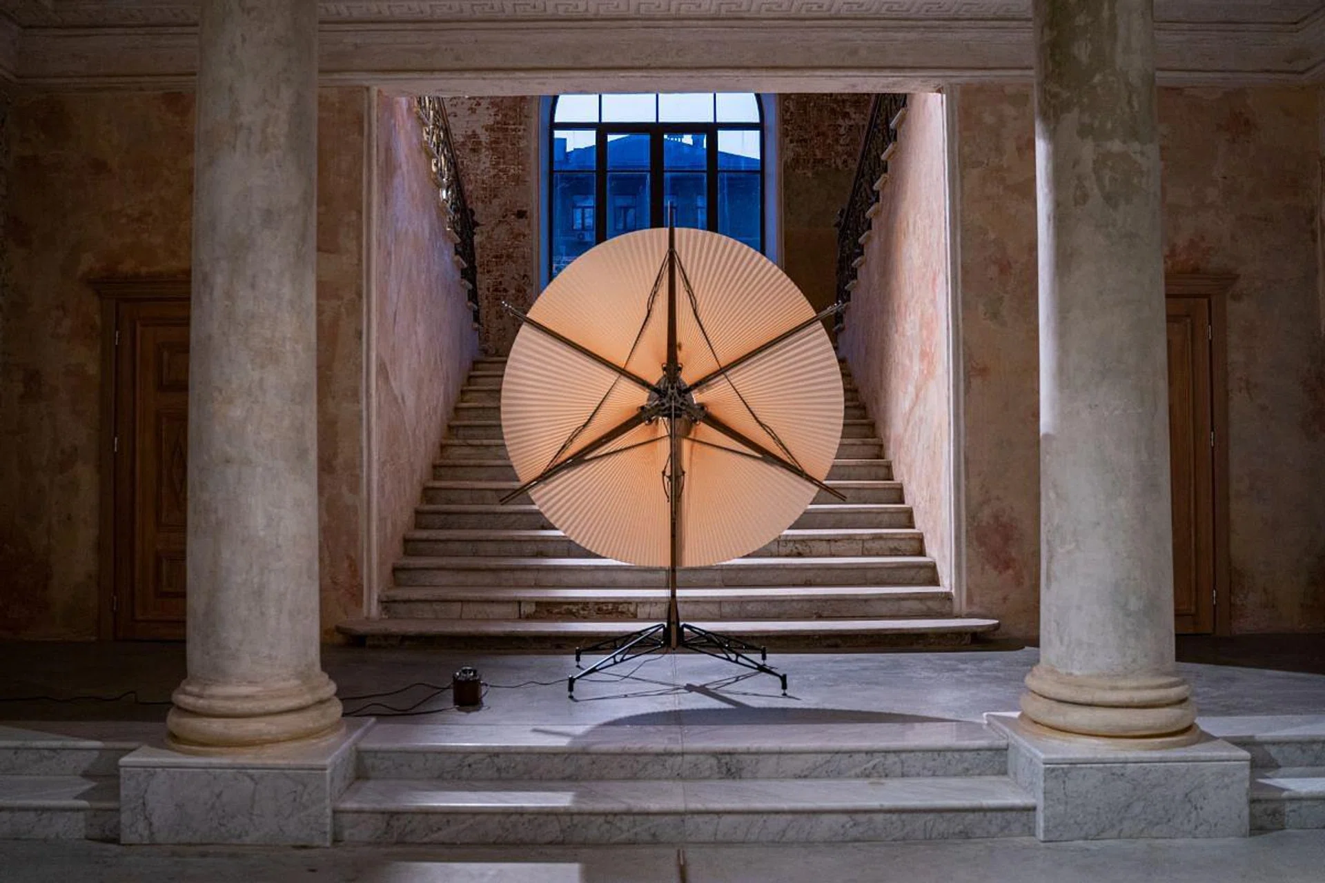 With its rice paper fins fully extended to form a perfect circle, Spero symbolises unity, infinity, and the endless cycle of life. (Photo: The Hour Glass)