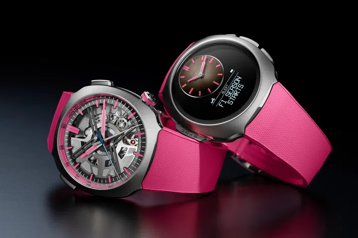 The H. Moser & Cie. Streamliner Alpine Drivers and Mechanics Pink Editions, both featuring pink accents and integrated pink rubber straps.
