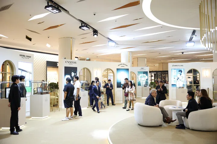 The main exhibition of Bangkok Watch Week 2026 right at the entrance of Siam Paragon