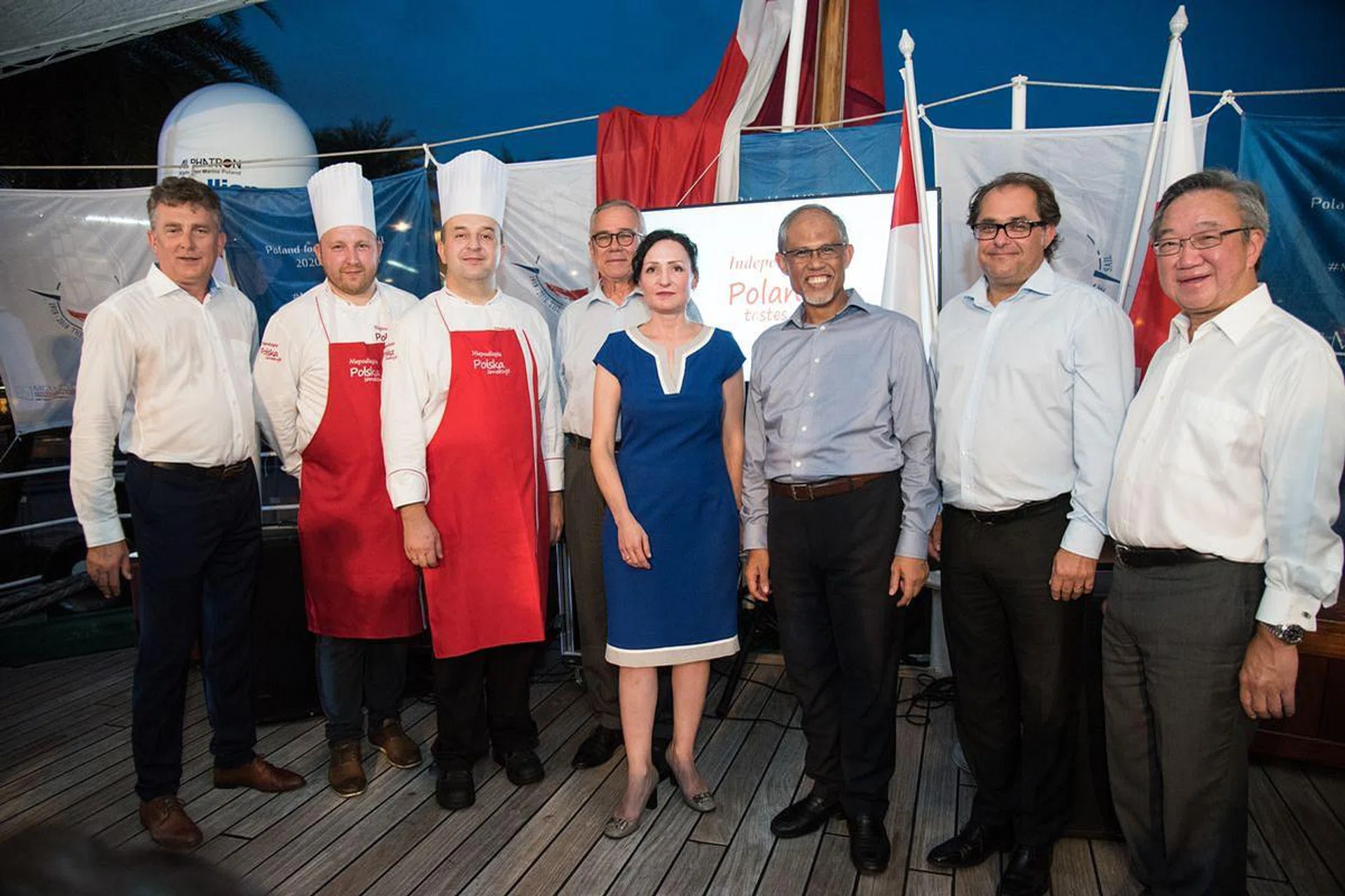 Paweł Krajmas, Chef Adam Wałęga, Chef Marcin Suchenek, Andrzej Arendarski, HE Magdalena Bogdziewicz,Minister for Environment and Water Resources Masagos Zulkifli, Minister of Maritime Economy and Inland Navigation Marek Gróbarczyk, Dr Loo Choon Yong