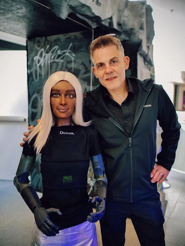 Dr David Hanson from Hanson Robotics, the creator of Mika. (Photo: Dictador)