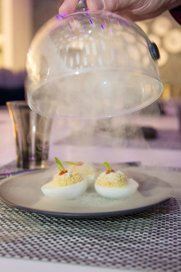 Molecular gastronomy at Wonderland on Quantum Ultra-class Spectrum of the Seas. (Photo: Royal Caribbean)