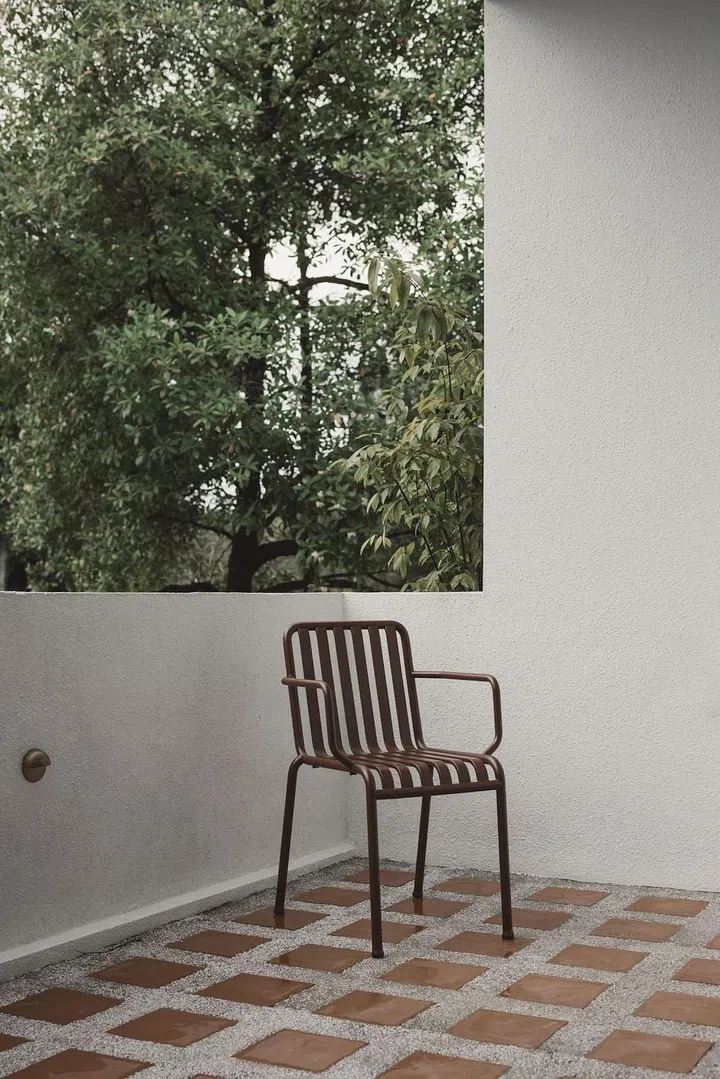 The new family room on the second storey is built over an existing terrace. (Photo: Studio Periphery)