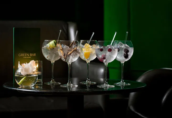 Green Bar - Gin & Tonics
