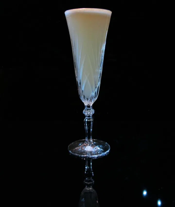 Regent Singapore, A Four Seasons Hotel_Manhattan_Gin & Juice 2