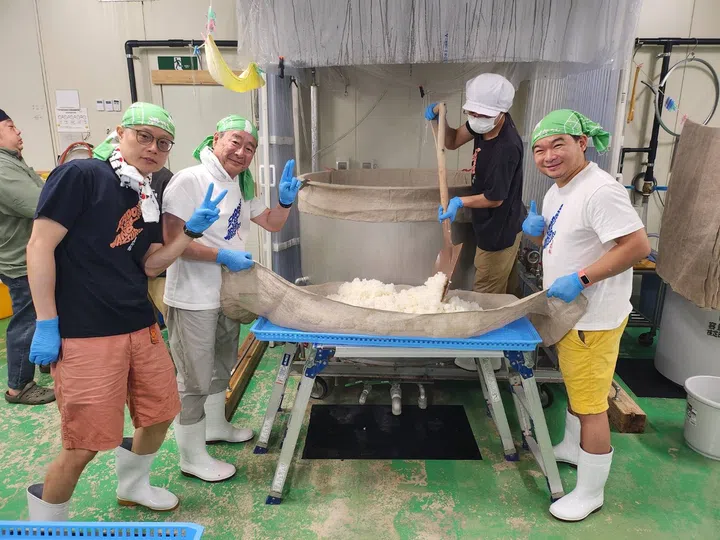 Adrian Goh (extreme right) was awarded the prestigious title of Sake Samurai in 2024.   Photo: Adrian Goh 
