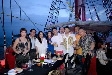 ECC x Royal Albatross