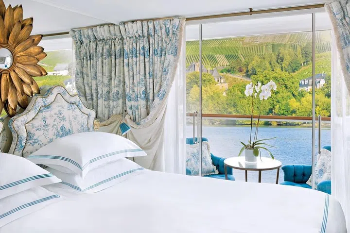 river cruise