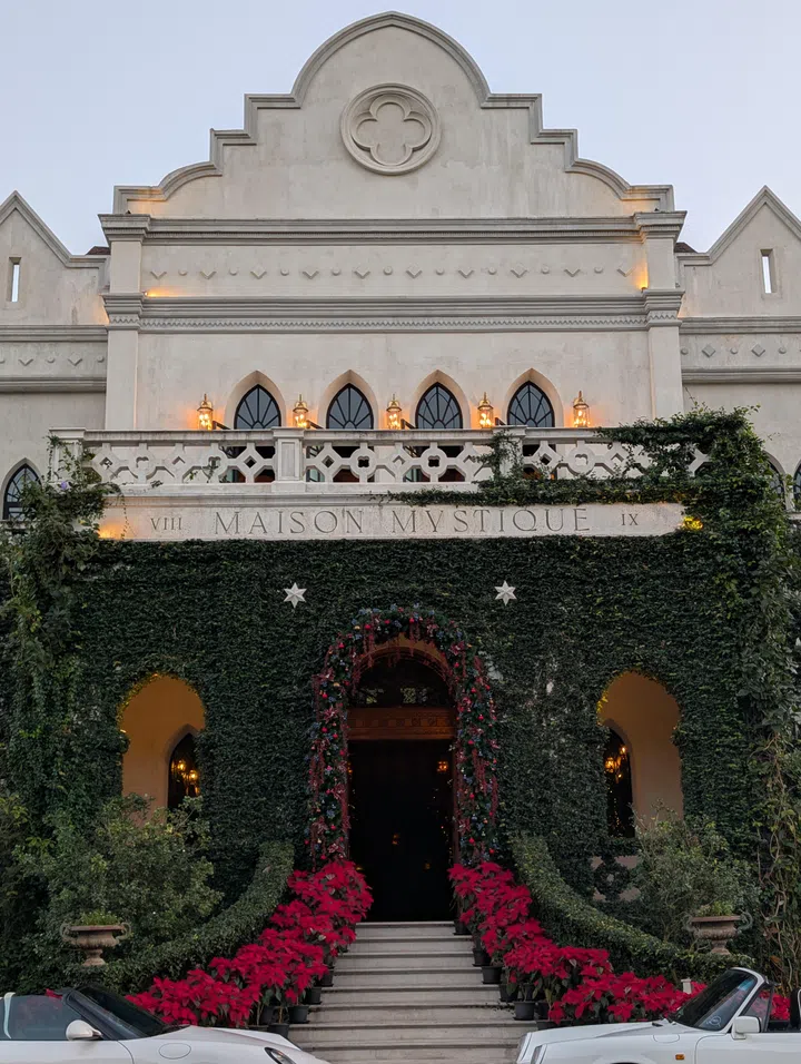 maison mystique