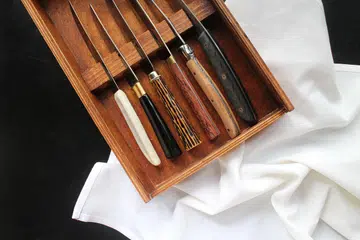 Black Swan Knives