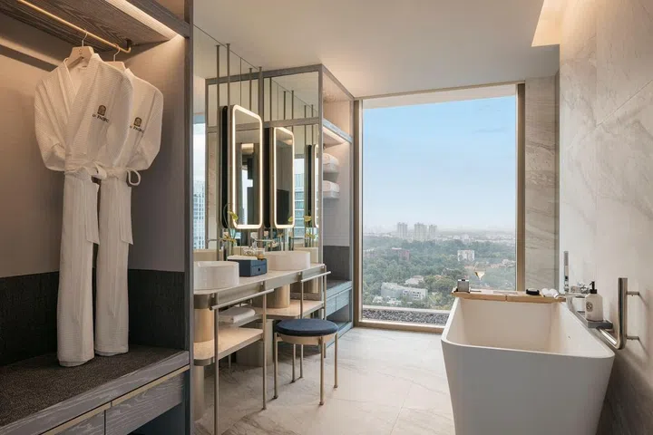 Pan Pacific Orchard Cloud Terrace Suite bathroom. (Photo: Pan Pacific Orchard)