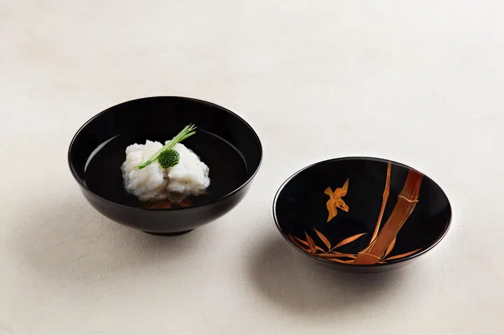 Wanmori, featuring hamo from Awaji Island in a clear soup. (Photo: Zeniya Singapore)