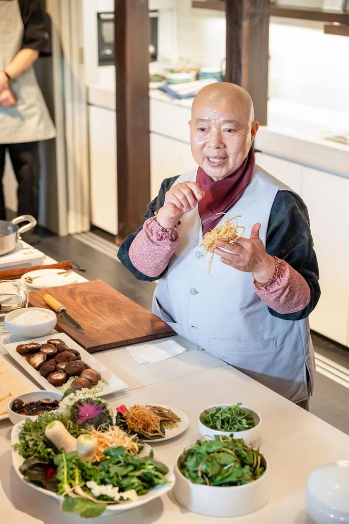Buddhist nun Jeong Kwan is known for putting Korean temple cuisine on the world map. (Photo: Ministry of Agriculture, Food and Rural Affairs, Korea)