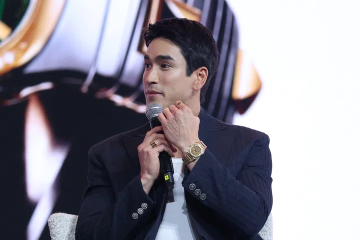 Thai actor and model Nadech Kumijiya discussing his love of watches at Bvlgari’s symposium at Siam Paragon Bangkok Watch Week
