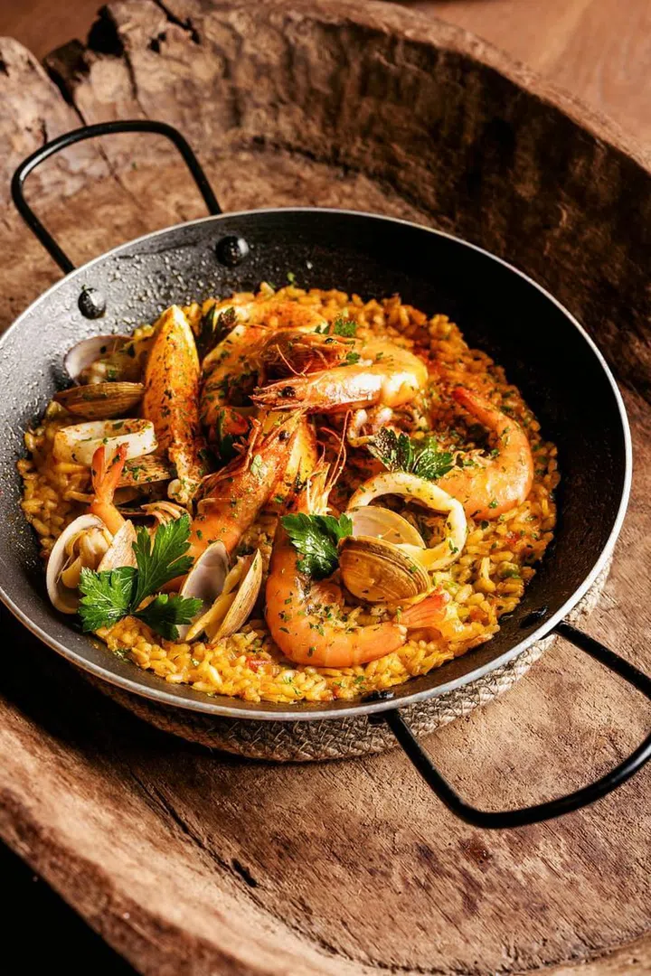 Seafood paella. (Photo: Mesa)
