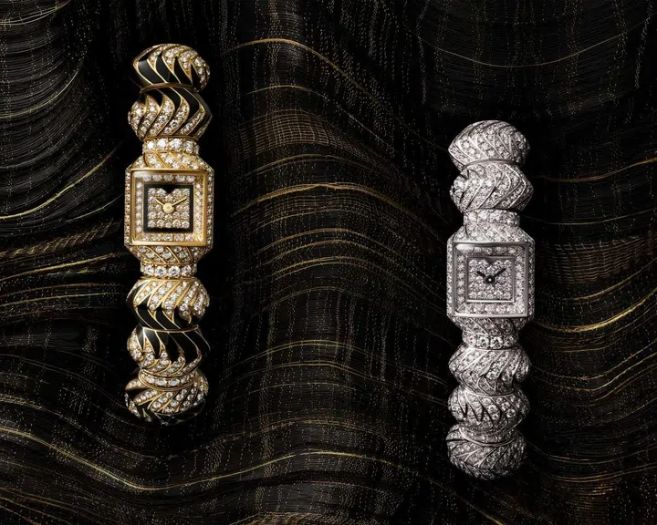 Myst de Cartier jewellery watch with a sculptural bead bracelet, pave-set dial framed in onyx, and domed crystal forming a seamless, clasp-free design.