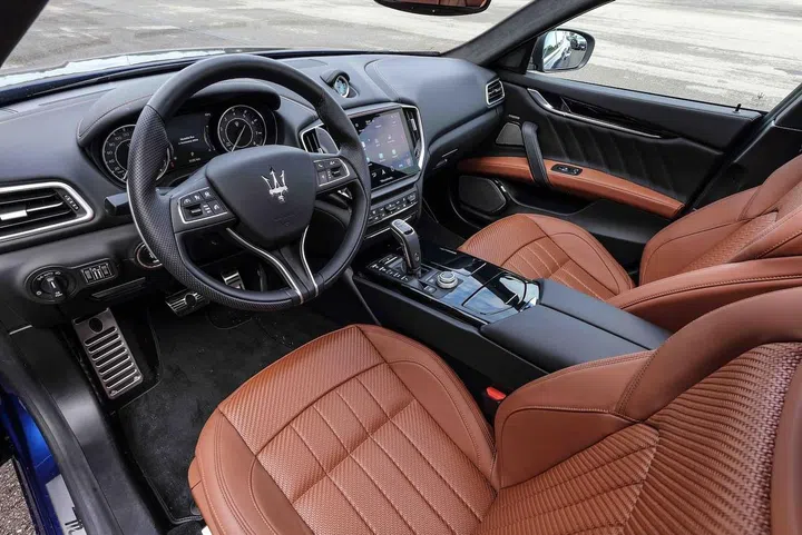 The interior of the Maserati Ghibli Hybrid.