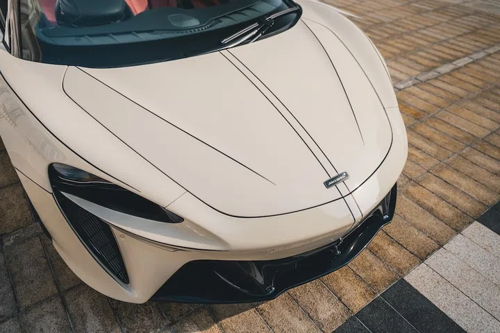 Fine graphic lines on Project Duality’s Artura Spider
