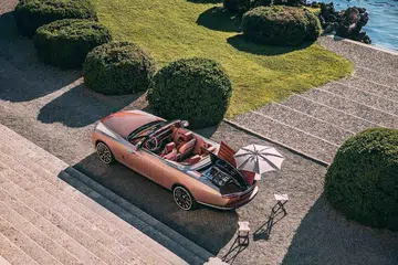 Rolls Royce Boat Tail pearl