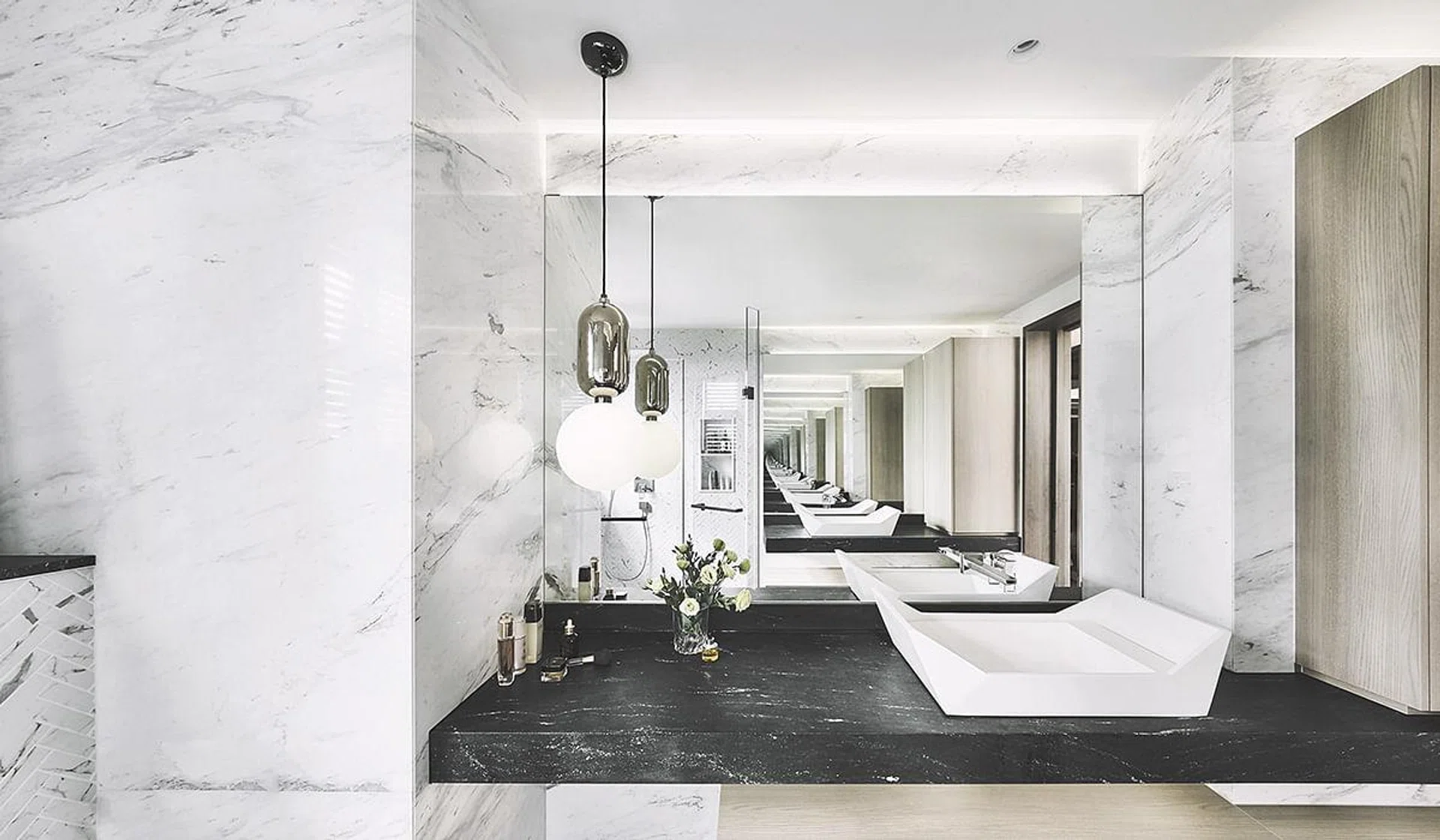 Streamlined designs allow the beauty of the materials to take centre stage.