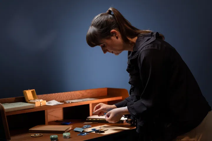 Micro-origami artist Anja Midori, who created the miniature folded-paper manta rays for Vacheron Constantin’s Oraygami watch.