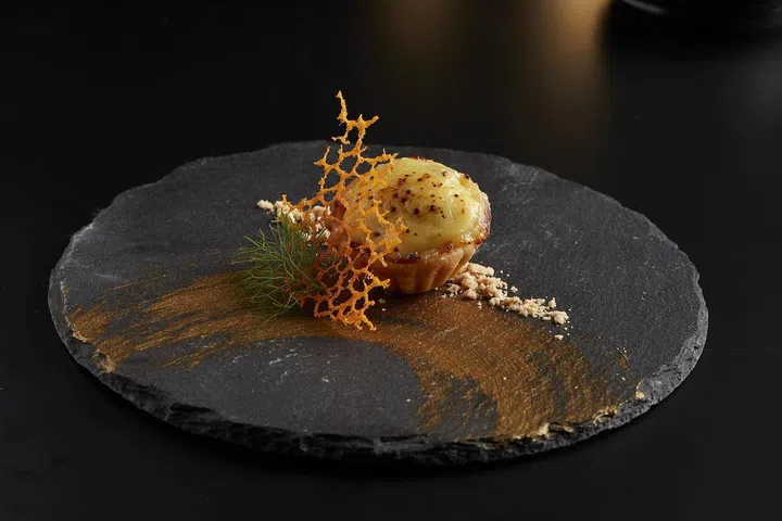 Inspired by the quintessential egg tart, the Wagyu Beef Tart starts the meal on a bright note. (Photo: Taste Paradise)