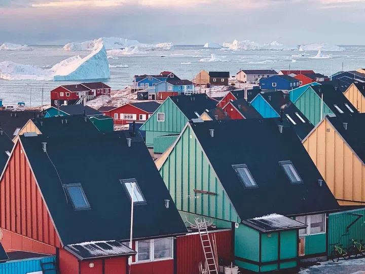 The colonial colour-coding system no longer exists, though many continue to paint their houses in vibrant hues. (Photo Su-Yen Wong)