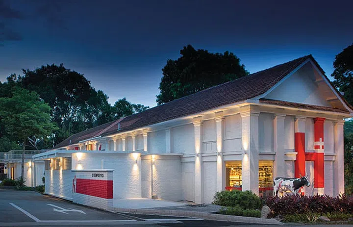 The family-ownedbusiness has expanded beyond selling premium meat and sausages. Today, Huber’s gourmet store and bistro occupies a 13,000 sq ft space at Dempsey Hill.