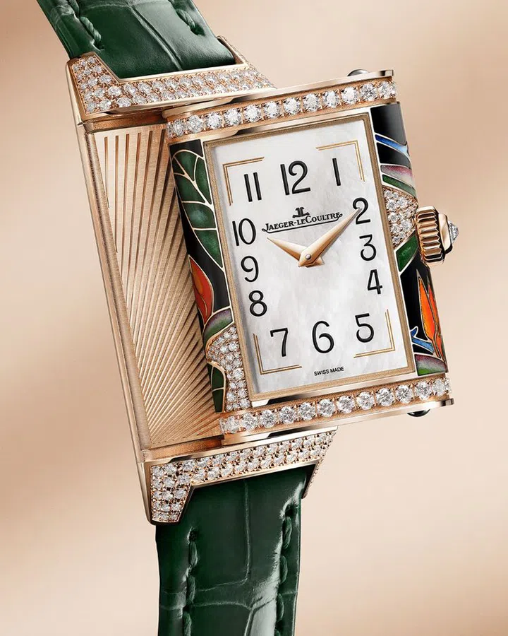 The Reverso One could be worn with the dial or decorative case facing outward. (Photo: Jaeger-LeCoultre)