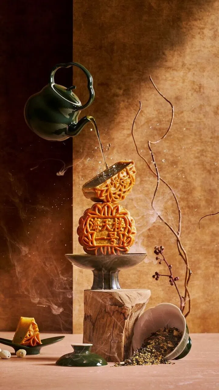 Pan Pacific Singapore’s Hai Tien Lo No 1 Tea Baked Mooncake