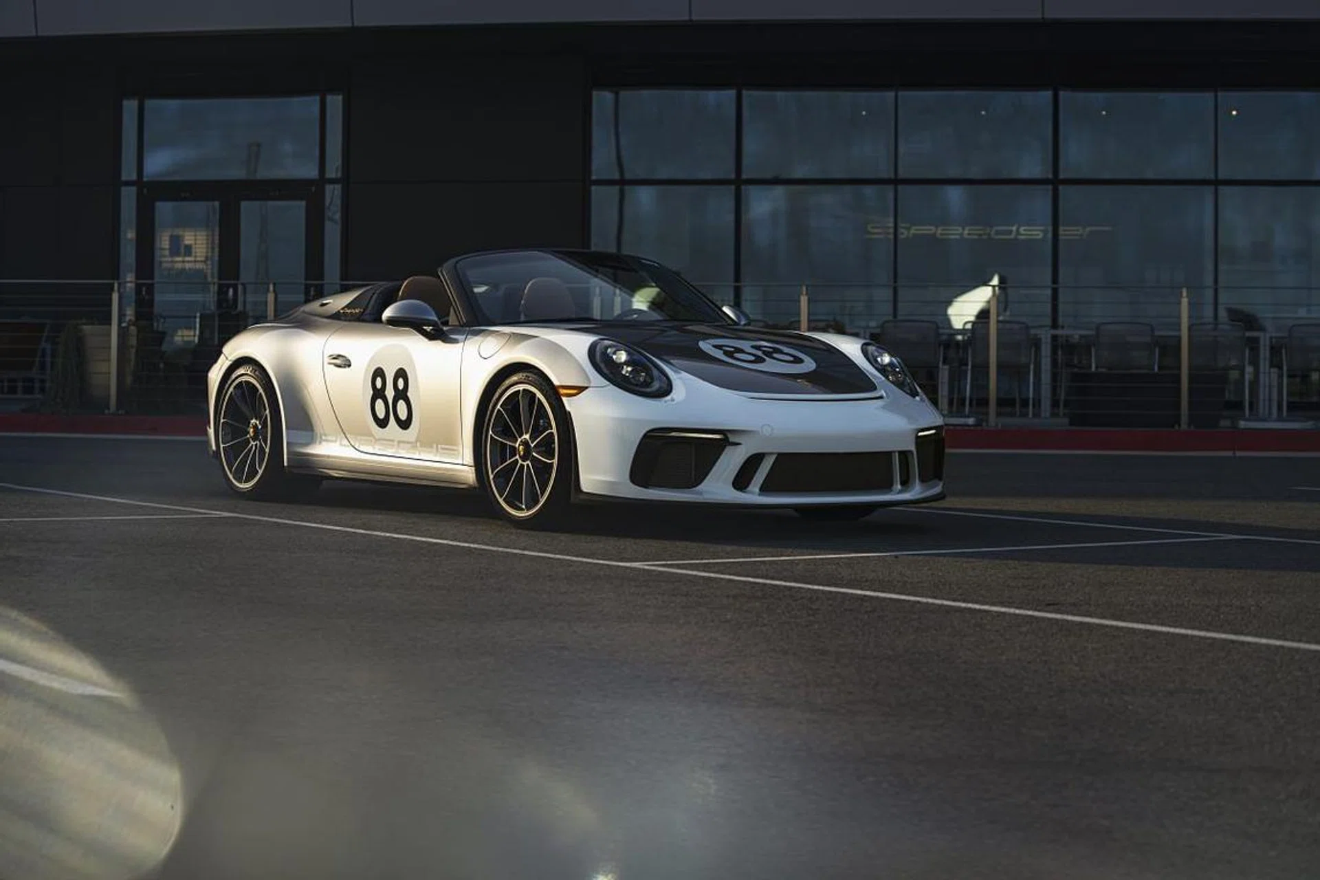 Last-Porsche-911-Speedster-991-Heritage-Design