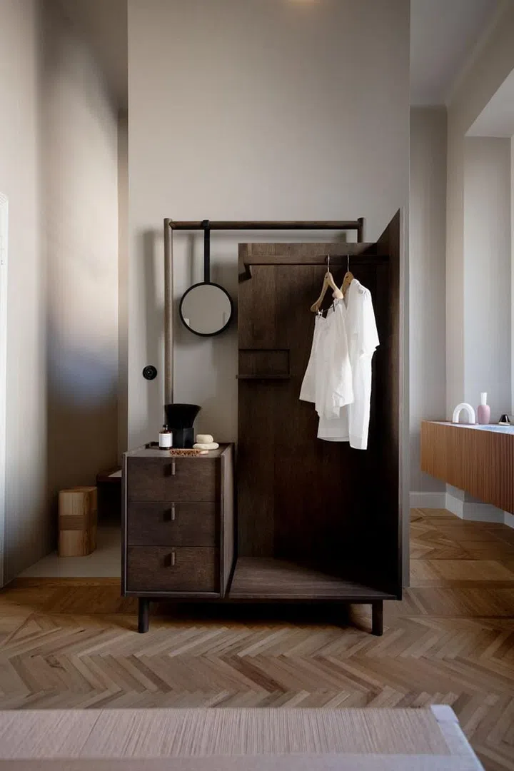 Neri&Hu designs the timber wardrobe from Ariake’s Umu bedroom collection. (Photo: Sebastian Stadler)