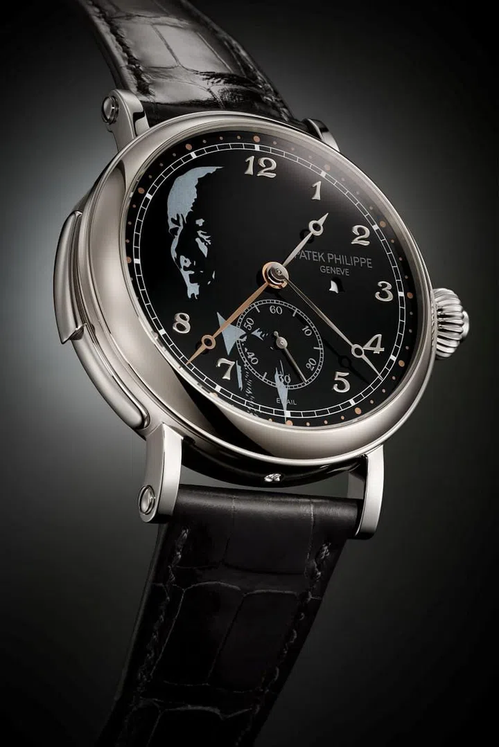 Minute Repeater Alarm Ref. 1938P-001. (Photo: Patek Philippe)